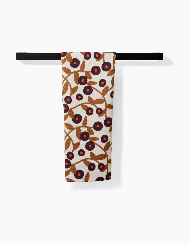 SWIRLING VINES TEA TOWEL