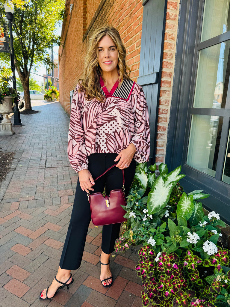 VNECK PRINT TOP - BROWN