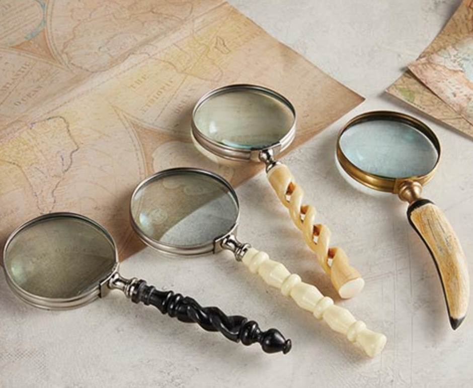 BLACK OR IVORY MAGNIFYING GLASS