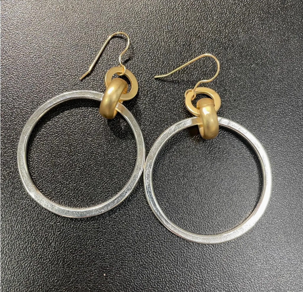 AMANDA EARRINGS
