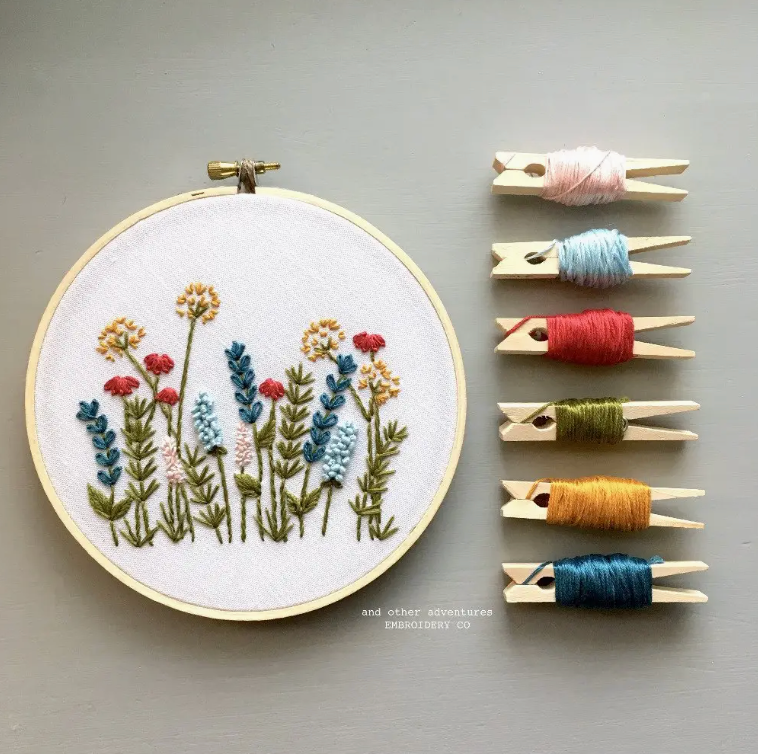 BEGINNER EMBROIDERY KIT - BRIGHT SUMMER MEADOW