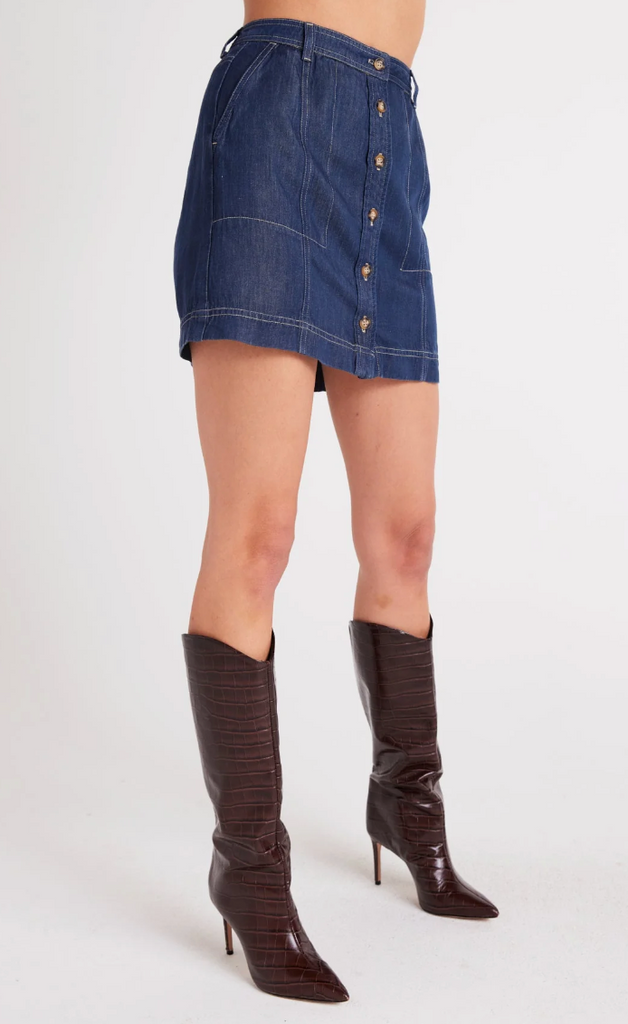 BELLA DAHL BUTTON FRONT SKIRT IN DARK DENIM