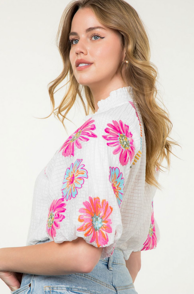 EMBROIDERED PUFF SLEEVE TOP - WHITE