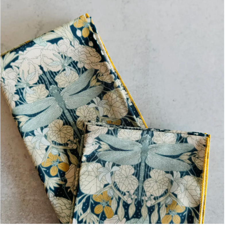 DRAGONFLY AT TWILIGHT CLOTH NAPKINS SET OF 4