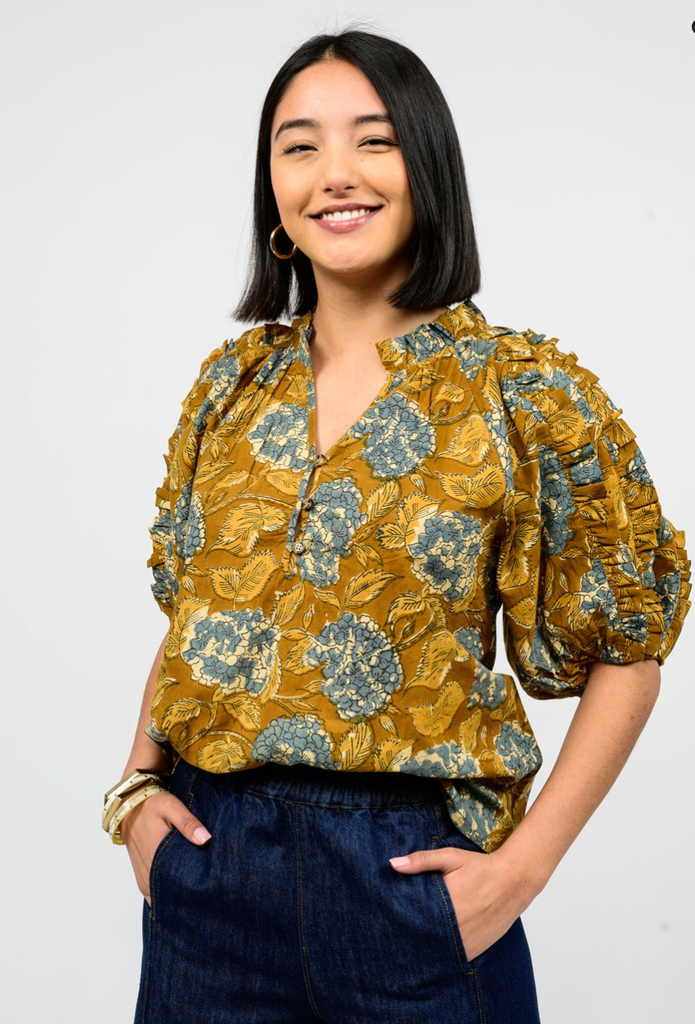 HYDRANGA RUFFLE SLEEVE TOP
