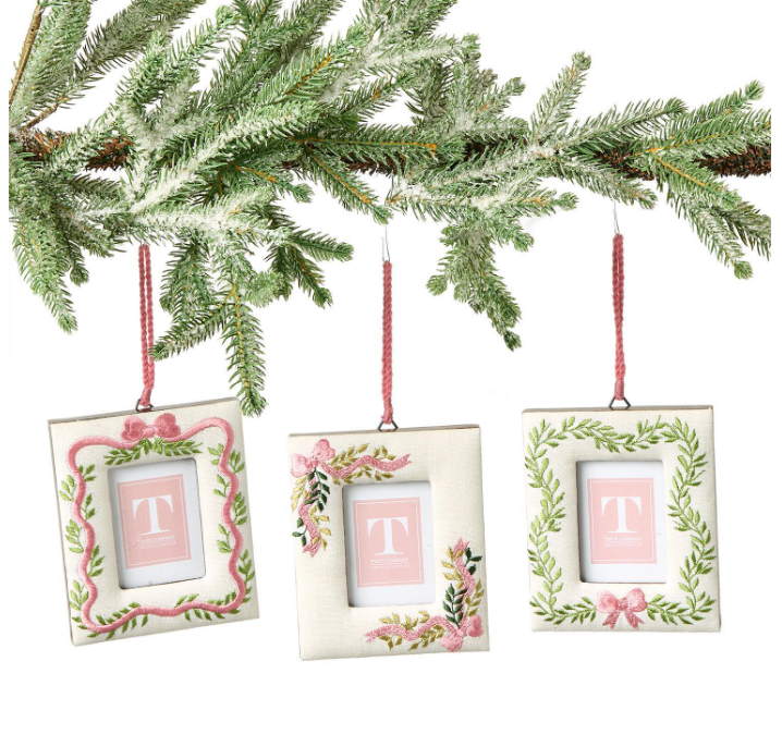 EMBROIDERED PHOTO FRAME ORNAMENT