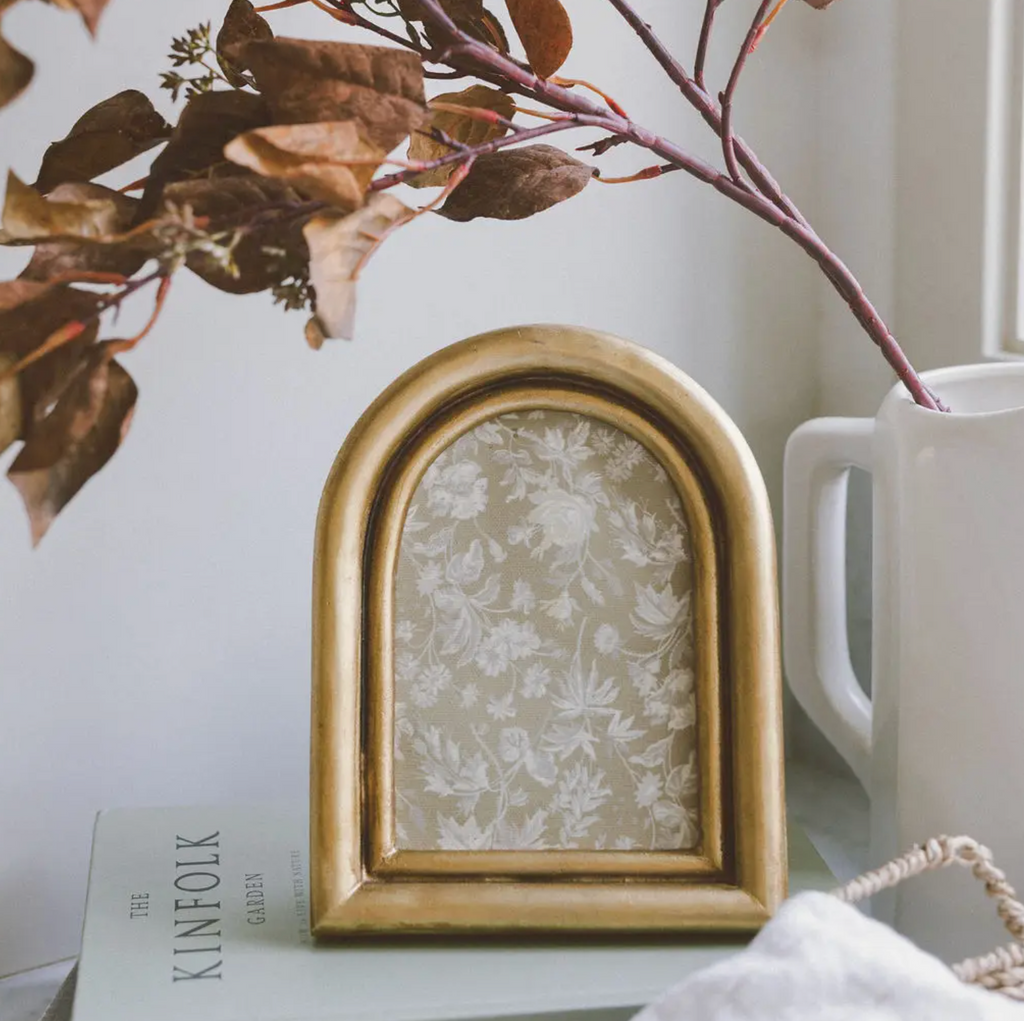 DELICATE ARCH PHOTO FRAME 5X7