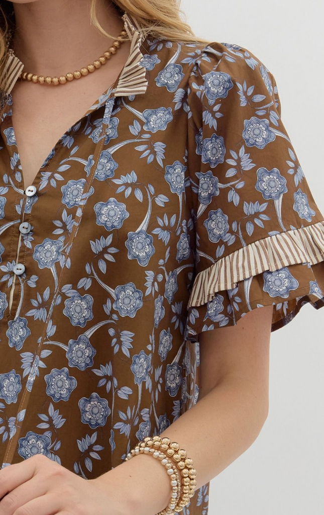 FLORAL PUFF SLEEVE TOP WITH CONTRAST RUFFLE - BROWN