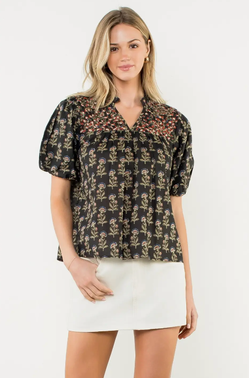 PUFF SLEEVE FLORAL PRINT VNECK TOP - BLACK