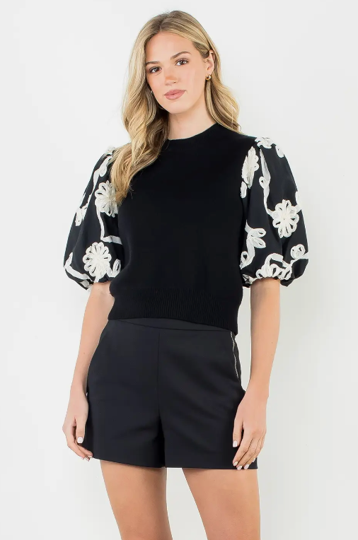 EMBROIDERED PUFF SLEEVE SHIRRED KNIT TOP - BLACK