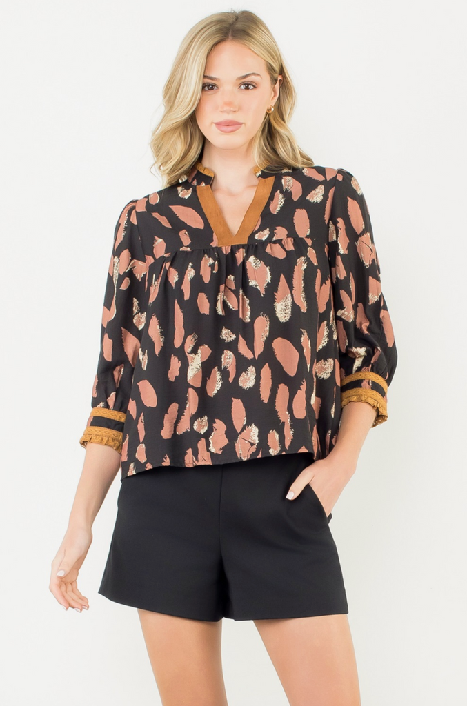 EYELET TRIM SPLIT NECK PRINT TOP - BLACK