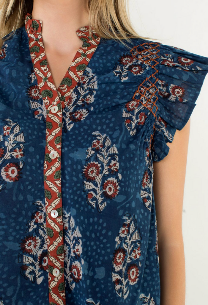 FLUTTER SLEEVE FLORAL PRINT TOP - NAVY