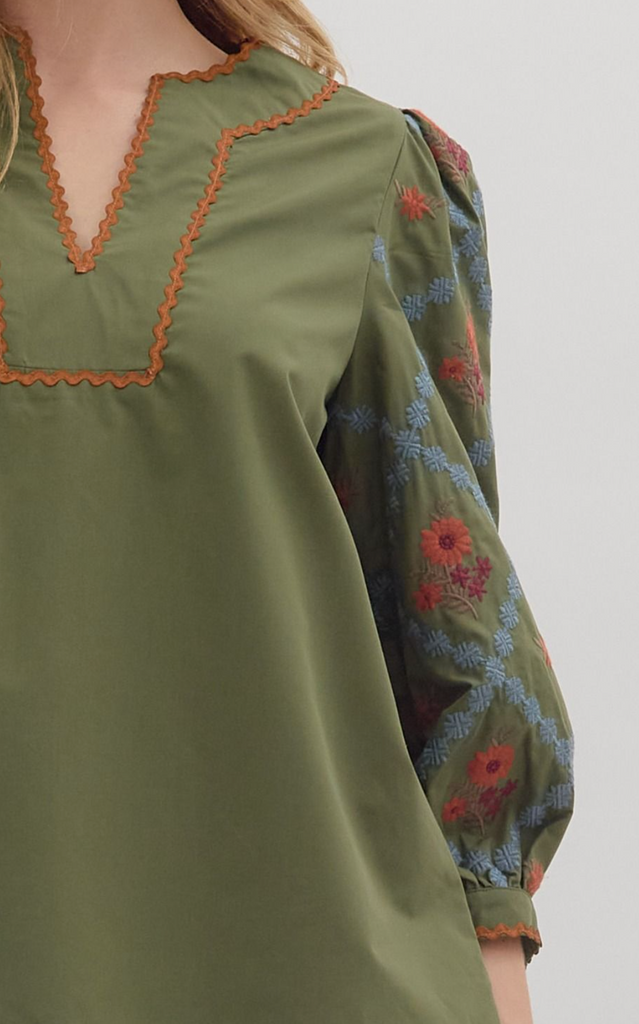 EMBROIDERED SLEEVE TOP - OLIVE