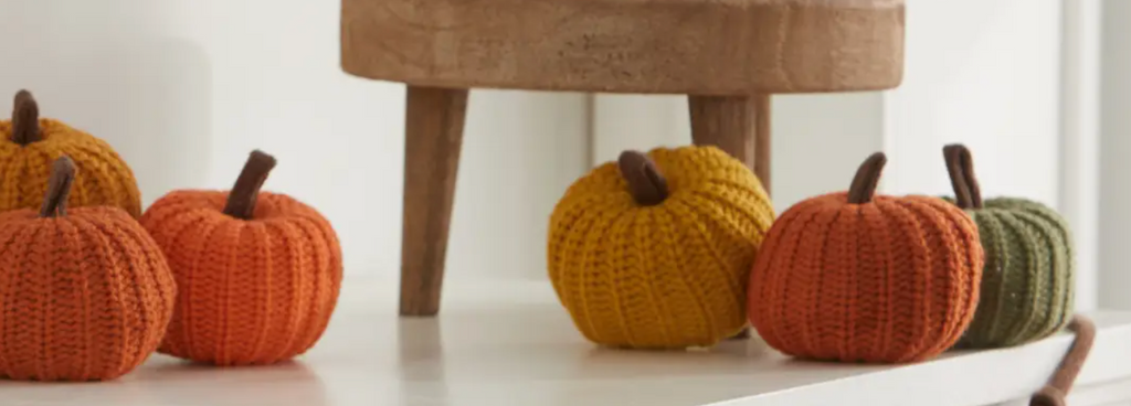 COLORFUL KNIT SMALL PUMPKIN - ASSORTED COLORS