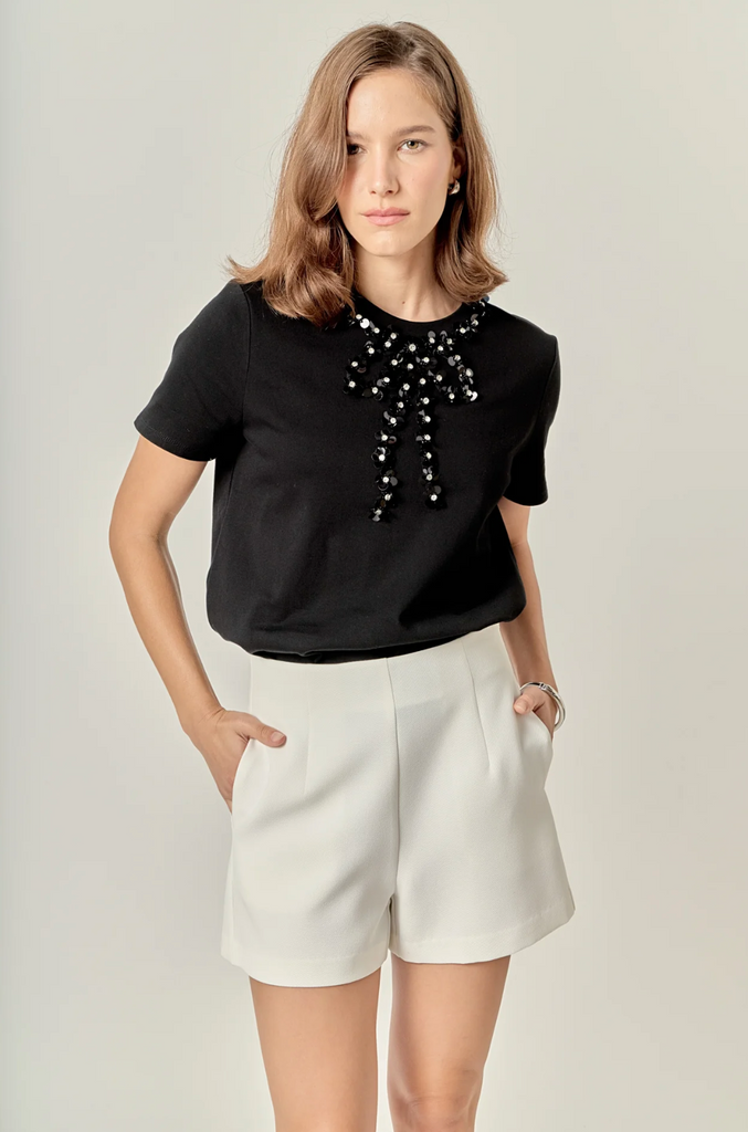 STATEMENT TEE WITH BOW DETAIL - BLACK