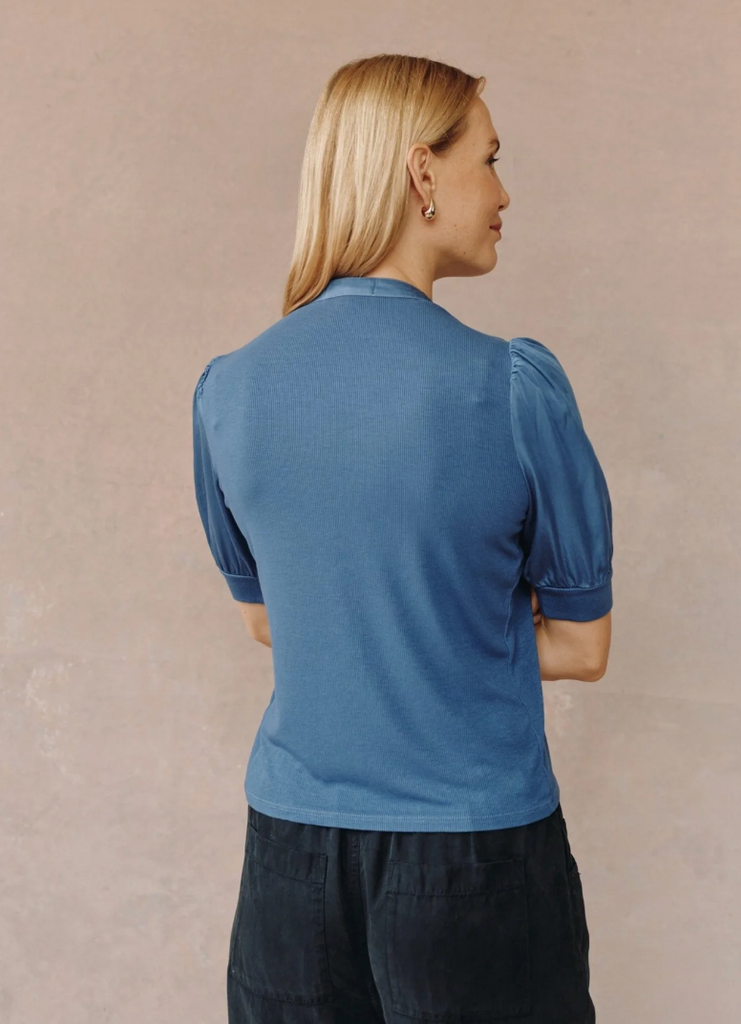 BELLA DAHL SHORT SLEEVE PLACKET MIXED SHIRT