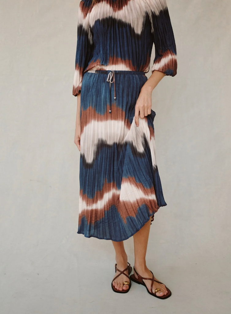 BELLA DAHL PLEATED SKIRT WITH TIE IN MIDNIGHT TIDES