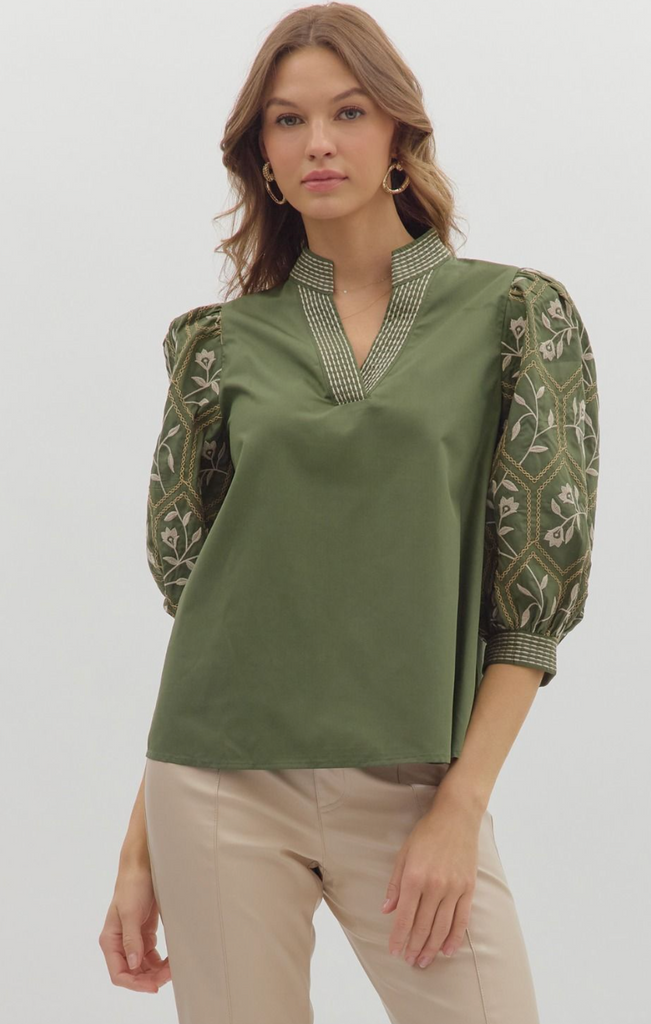 EMBROIDERED 3/4 SLEEVE TOP - OLIVE