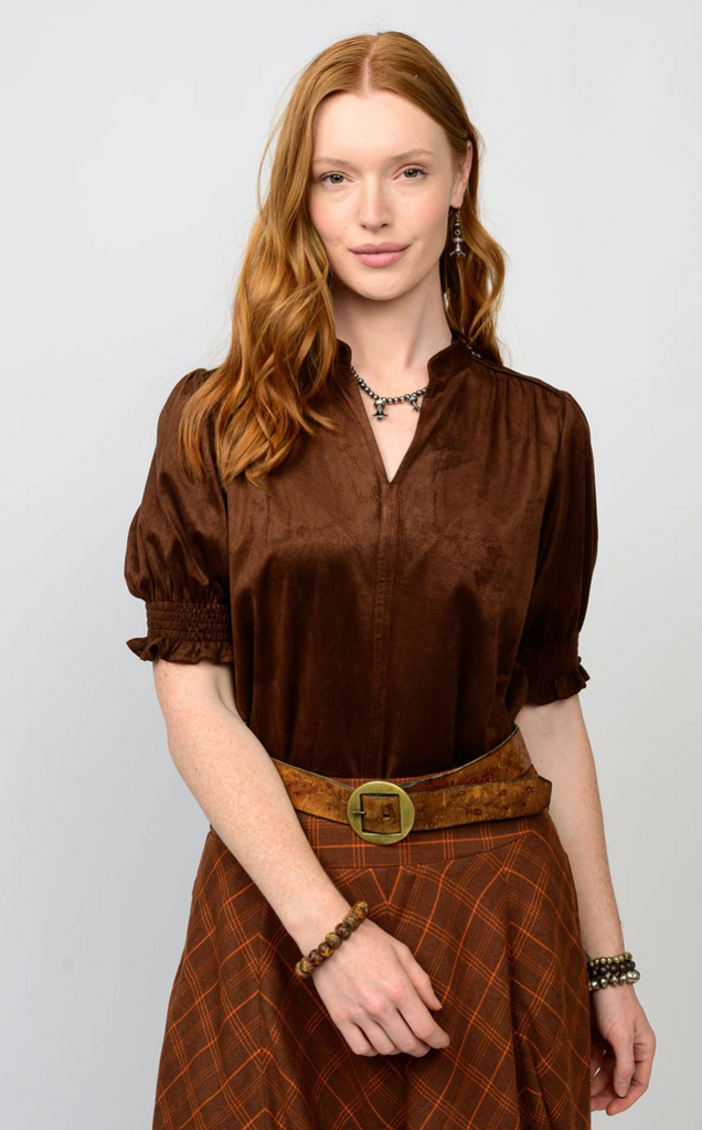 SHORT SLEEVE SUEDE TOP - CHOCOLATE
