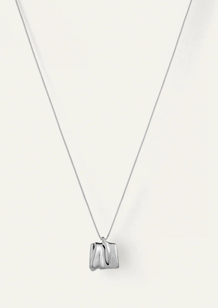 SMALL SUNDRA PENDANT NECKLACE - GOLD OR SILVER