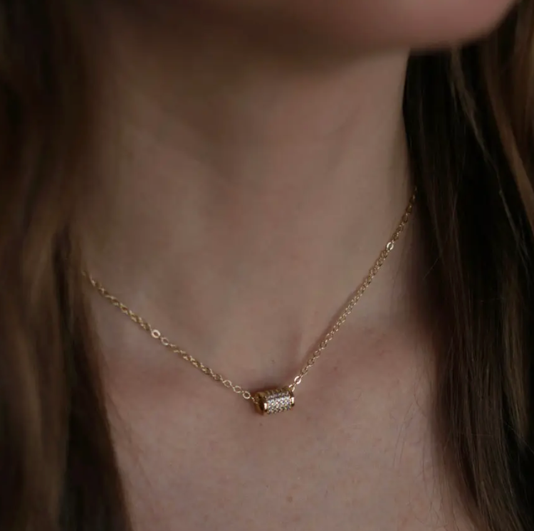 INSPIRE DESIGNS LITTLE LADY NECKLACE