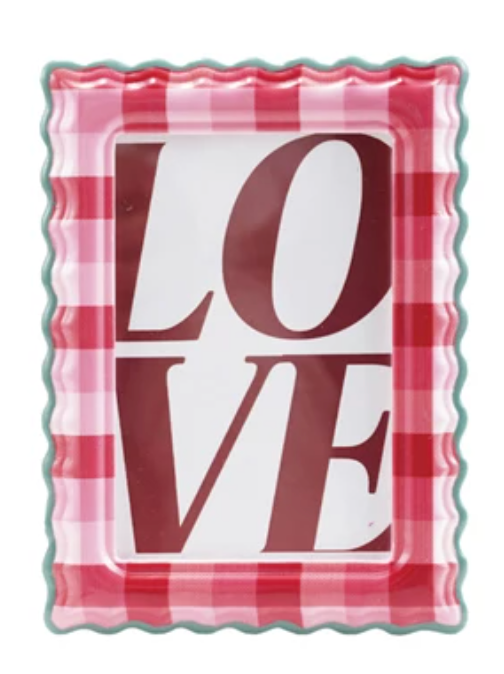 SCALLOPED PHOTO FRAME WITH PLAID PATTERN
