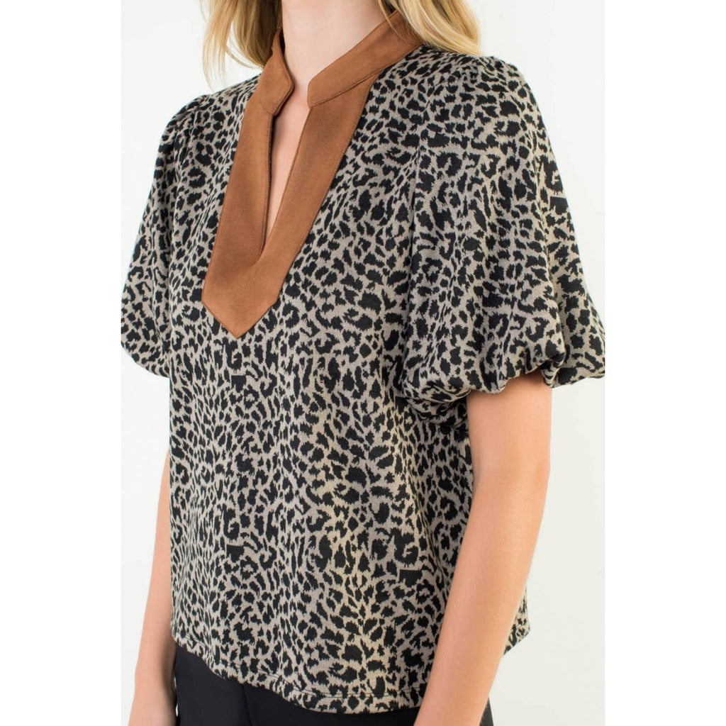 LEOPARD PRINT PUFF SLEEVE TOP - GRAY